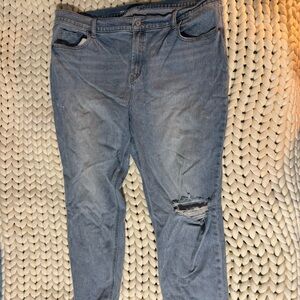 Old Navy Mid Rise Distressed Boyfriend Jean